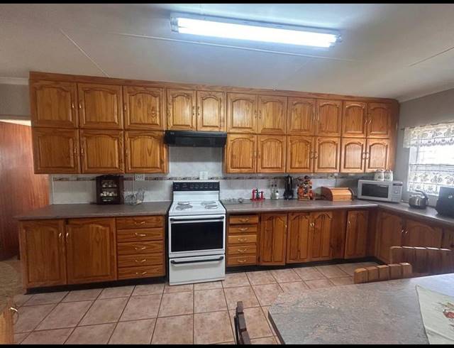 4 BEDROOM HOUSE FOR SALE IN STANDERTON CENTRAL